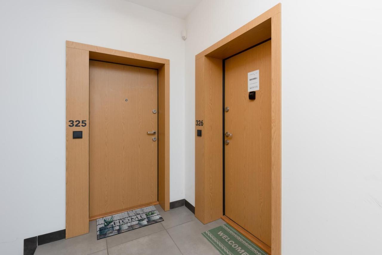 Lakeview Apartment Kapelanow Armii Krajowej By Noclegi Renters Varsó Kültér fotó